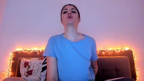 Snapshot of _just_a_simple_girl chatting on 6, 3, 2025 _just_a_simple_girl online show from 6, 3, 2025