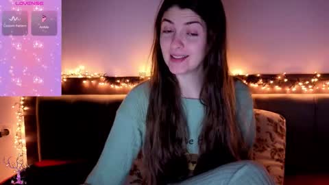 _just_a_simple_girl online show from 19, 2, 2026