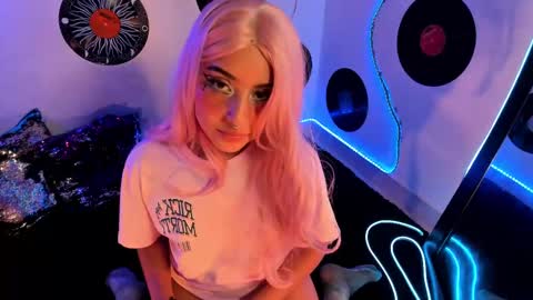 Snapshot of _karine01 chatting on 12, 3, 2025 _karine01 online show from 12, 3, 2025