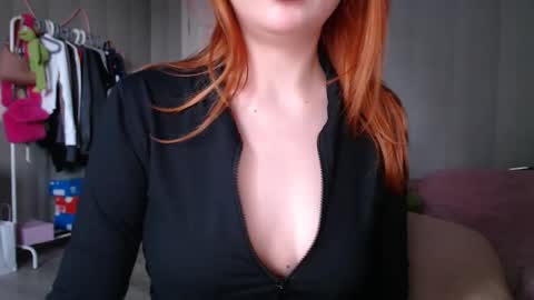 Snapshot of _katemiller_ chatting on 26, 12, 2024 katemiller online show from 26, 12, 2024