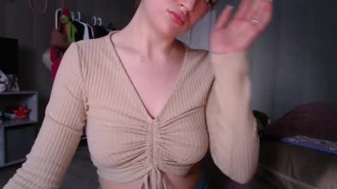 Snapshot of _katemiller_ chatting on 6, 1, 2025 katemiller online show from 6, 1, 2025