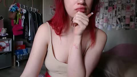 Snapshot of _katemiller_ chatting on 15, 10, 2025 katemiller online show from 15, 10, 2025