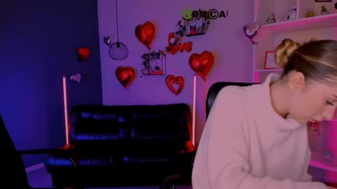 _kellykitten_ online show from 23, 2, 2026