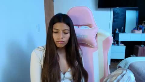 khloe sweet online show from 28, 4, 2026