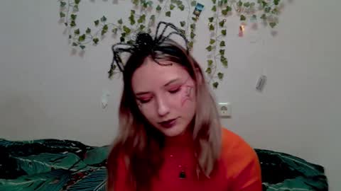 Snapshot of _kikiclark_ chatting on 31, 10, 2025 _kikiclark_ online show from 31, 10, 2025