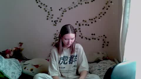 Snapshot of _kikiclark_ chatting on 15, 11, 2025 _kikiclark_ online show from 15, 11, 2025