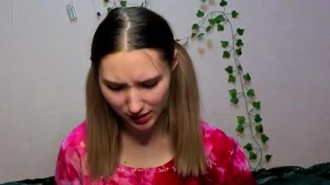 Snapshot of _kikiclark_ chatting on 14, 12, 2025 _kikiclark_ online show from 14, 12, 2025