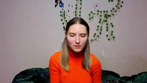 Snapshot of _kikiclark_ chatting on 19, 12, 2025 _kikiclark_ online show from 19, 12, 2025