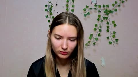 Snapshot of _kikiclark_ chatting on 21, 12, 2025 _kikiclark_ online show from 21, 12, 2025