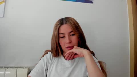 Snapshot of _kimikatt__ chatting on 26, 2, 2025  Kendall online show from 26, 2, 2025