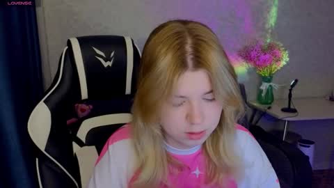 Snapshot of _kirieshka chatting on 12, 3, 2026 Molly Emily online show from 12, 3, 2026