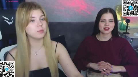 Snapshot of _kirieshka chatting on 14, 4, 2026 Molly Emily online show from 14, 4, 2026