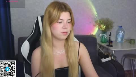 Snapshot of _kirieshka chatting on 19, 4, 2026 Molly Emily online show from 19, 4, 2026