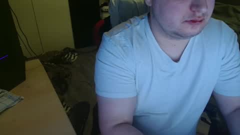 Snapshot of _kitsu_ chatting on 22, 11, 2025 _kitsu_ online show from 22, 11, 2025