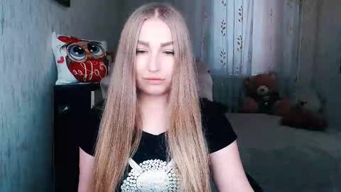 Snapshot of _kittyboo chatting on 4, 2, 2026 Aleksa online show from 4, 2, 2026