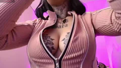 _kur0mi_ online show from 8, 2, 2025