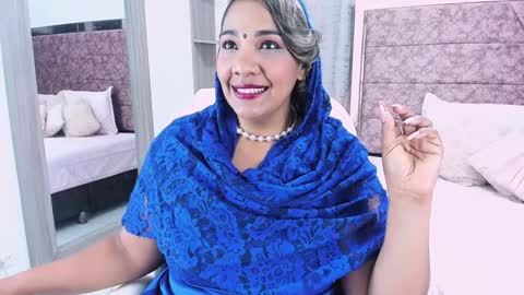 NAILHA SAJANI  online show from 31, 1, 2025