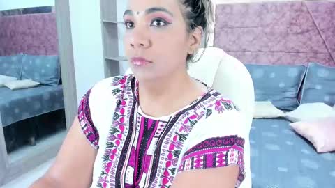 NAILHA SAJANI  online show from 6, 3, 2025