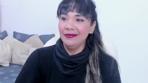 NAILHA SAJANI  online show from 3, 10, 2025