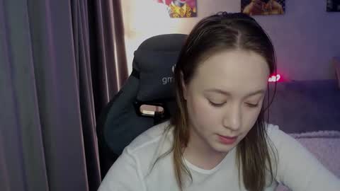 _lalune_ online show from 11, 9, 2025