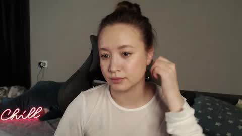 Snapshot of _lalune_ chatting on 25, 11, 2025 _lalune_ online show from 25, 11, 2025