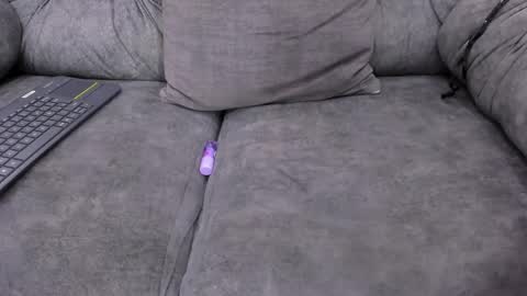     online show from 28, 1, 2025