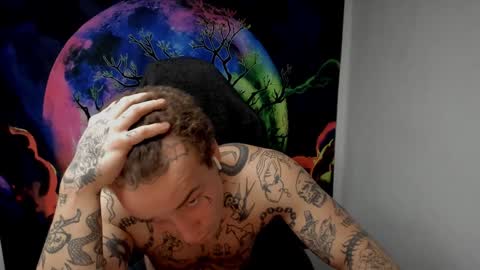 Snapshot of _layne chatting on 11, 12, 2024 Layne online show from 11, 12, 2024