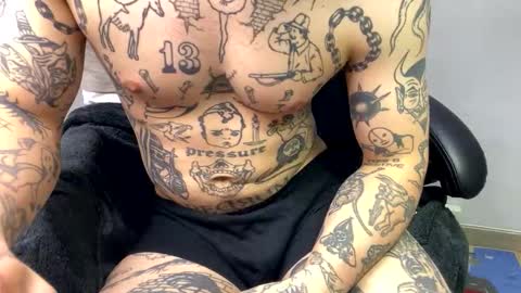 Snapshot of _layne chatting on 17, 10, 2025 Layne online show from 17, 10, 2025