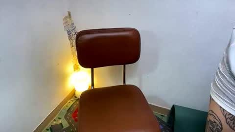 Snapshot of _layne chatting on 4, 11, 2025 Layne online show from 4, 11, 2025