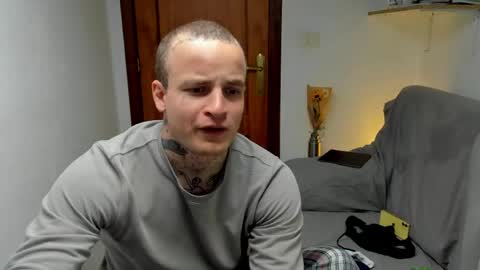 Snapshot of _layne chatting on 23, 4, 2026 Layne online show from 23, 4, 2026