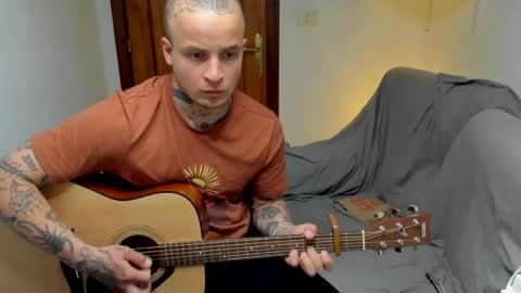 Snapshot of _layne chatting on 13, 5, 2026 Layne online show from 13, 5, 2026