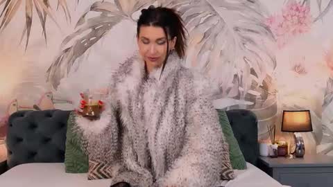 Lisa online show from 1, 12, 2025