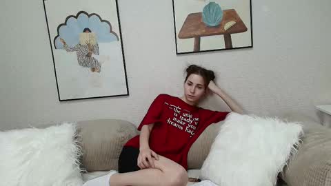 Snapshot of _little_butterfly_ chatting on 1, 10, 2025 Emma online show from 1, 10, 2025