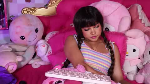 _little_glrl_ online show from 5, 3, 2026