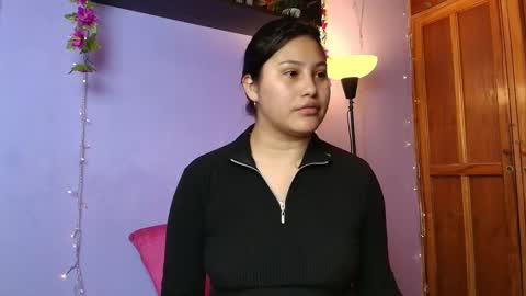 Snapshot of _little_ivy chatting on 21, 11, 2025 Ivy 3 online show from 21, 11, 2025