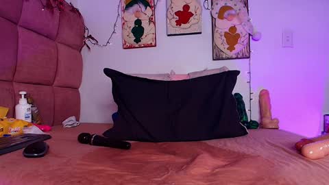 Lorrayne online show from 29, 12, 2024