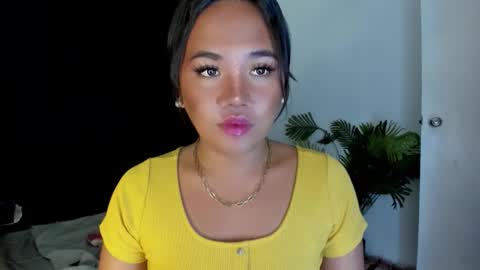 _lovelyyan69_ online show from 22, 12, 2025