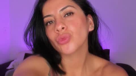 Snapshot of _lucianapalmer chatting on 25, 11, 2025 online show from 25, 11, 2025