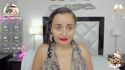  luna  sweet  online show from 6, 1, 2025