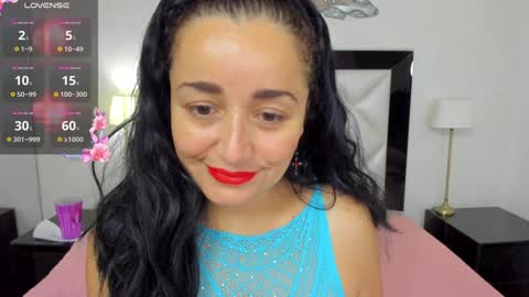  luna  sweet  online show from 17, 1, 2025