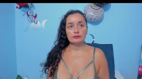 Snapshot of _luna__sweet_ chatting on 27, 11, 2025 luna sweet online show from 27, 11, 2025