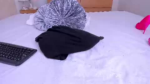 Snapshot of _lyna chatting on 13, 7, 2026 Lynna online show from 13, 7, 2026