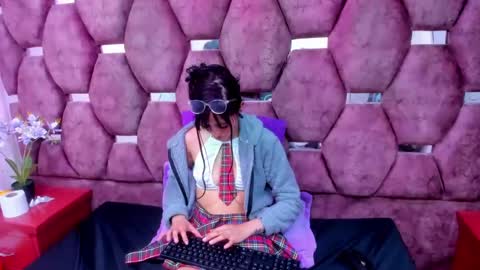 Snapshot of _maleja_19 chatting on 6, 3, 2025 _maleja_19 online show from 6, 3, 2025