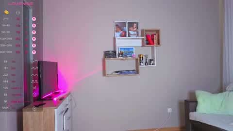 Snapshot of _maneki_neko_ chatting on 10, 6, 2026 Emma online show from 10, 6, 2026