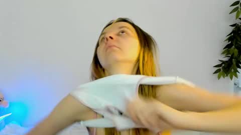 Scarlett online show from 3, 3, 2026