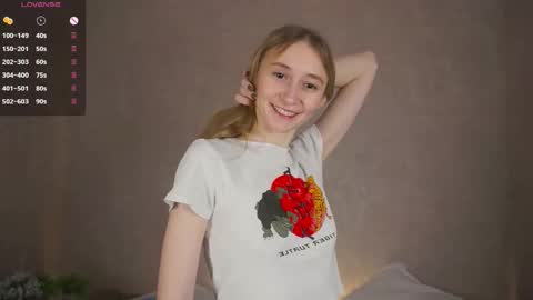  Gwen  online show from 20, 9, 2025