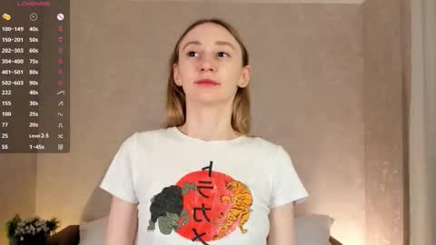  Gwen  online show from 18, 10, 2025