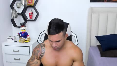 _matthew_santos_ online show from 14, 1, 2025