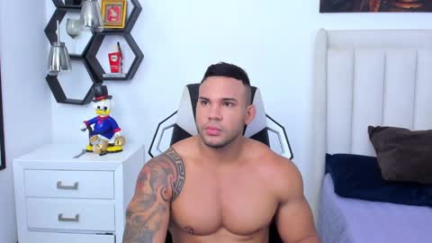 _matthew_santos_ online show from 27, 1, 2025