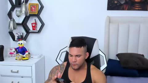 _matthew_santos_ online show from 11, 2, 2025